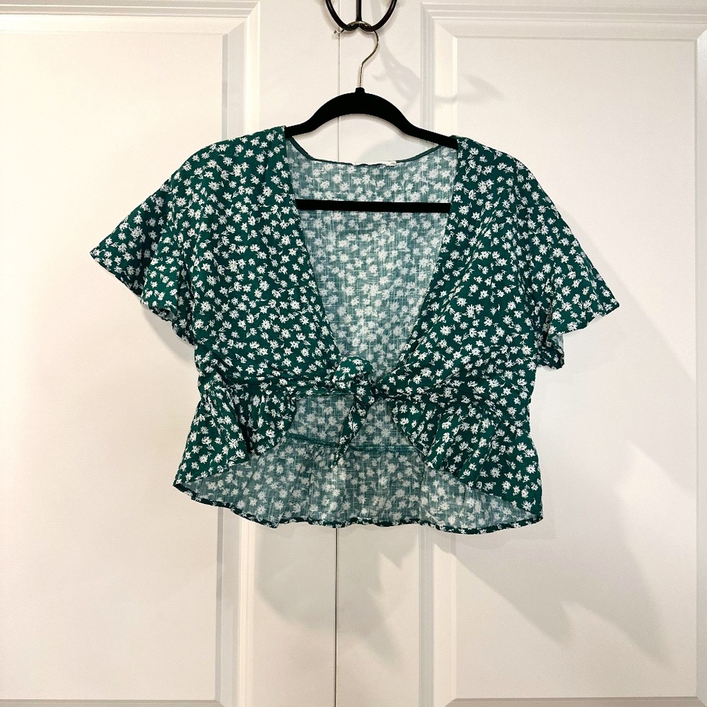 Green floral LUSH top size M